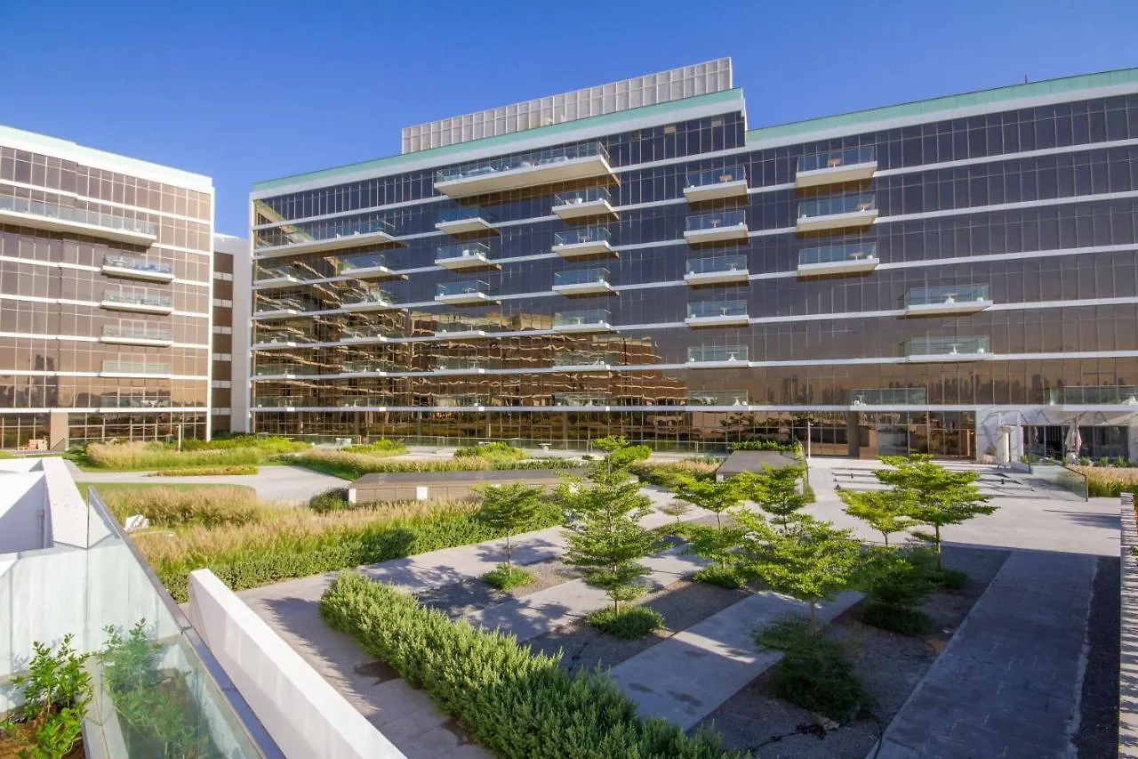 Bespoke Holiday Homes - Palm Jumeirah- 2 Bedroom Sea View With Pool & Beach Access, The 8 Dubai