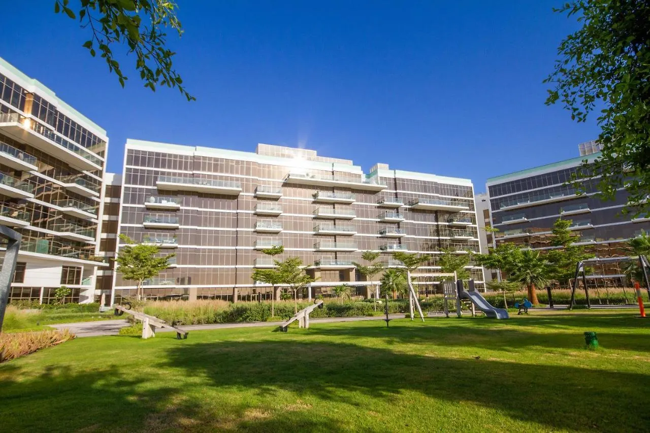 Apartment Bespoke Holiday Homes - Palm Jumeirah- 2 Bedroom Sea View With Pool & Beach Access, The 8 Dubai